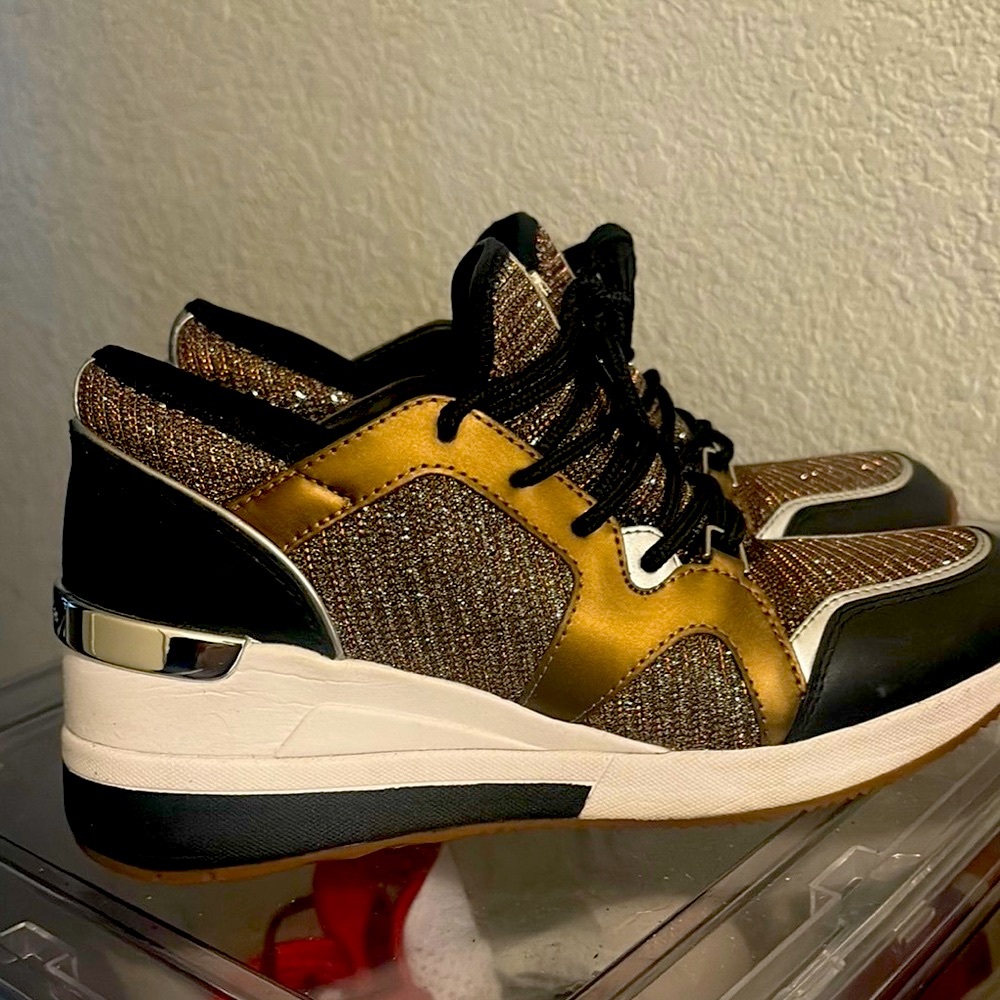 Stylish Black and Gold Women's Sneakers